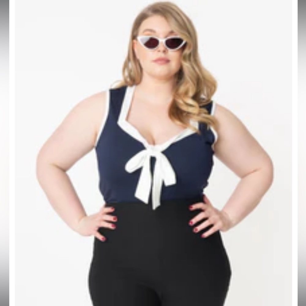 Unique Vintage Navy & White Paulette
Top